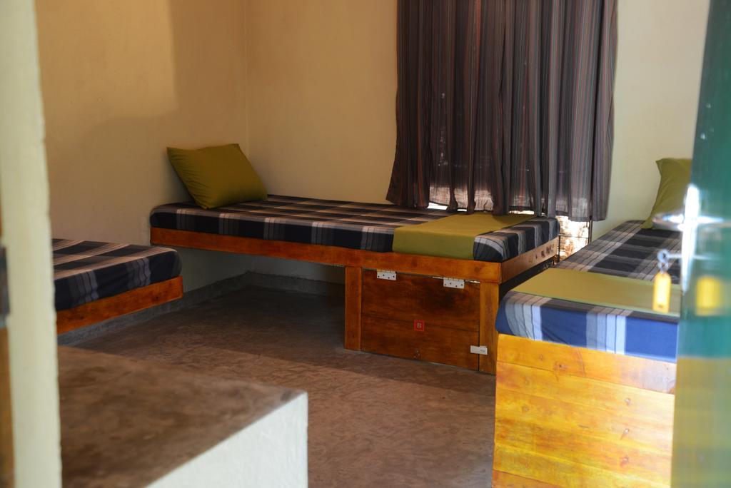 Jungle Beach Hostel Унаватуна Екстериор снимка