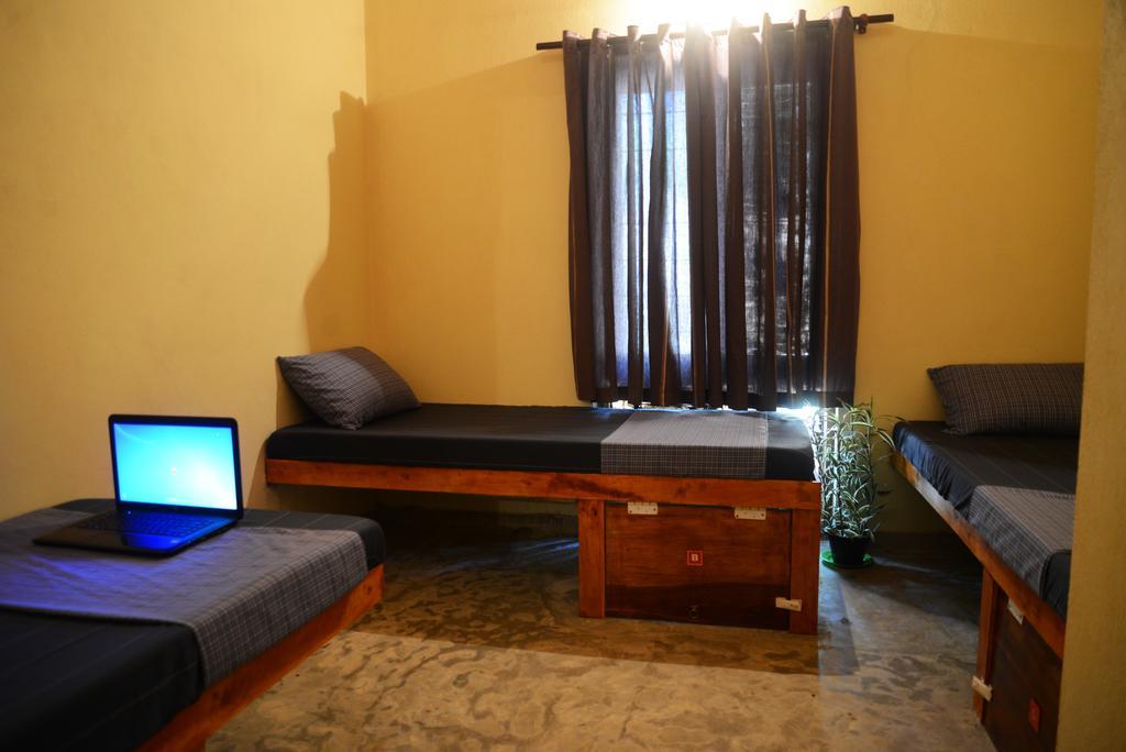 Jungle Beach Hostel Унаватуна Стая снимка
