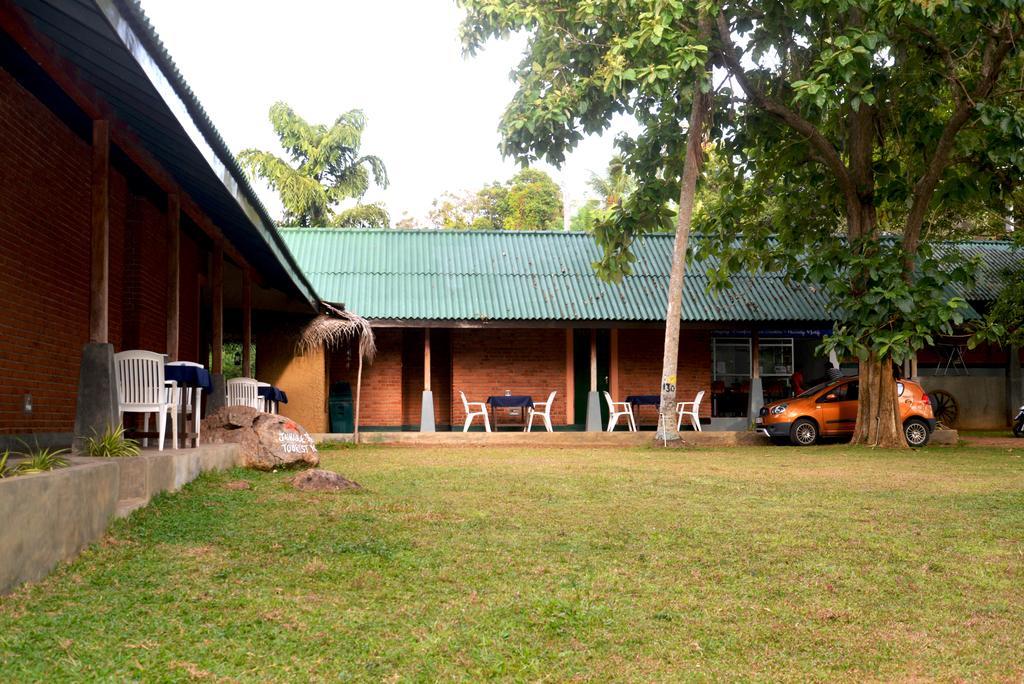 Jungle Beach Hostel Унаватуна Екстериор снимка