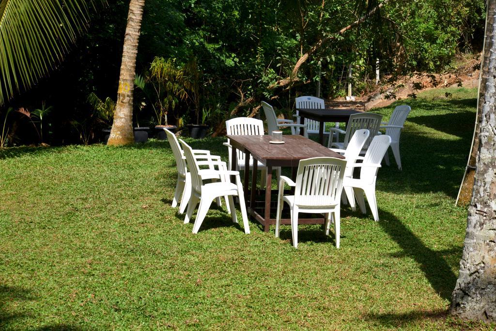 Jungle Beach Hostel Унаватуна Екстериор снимка